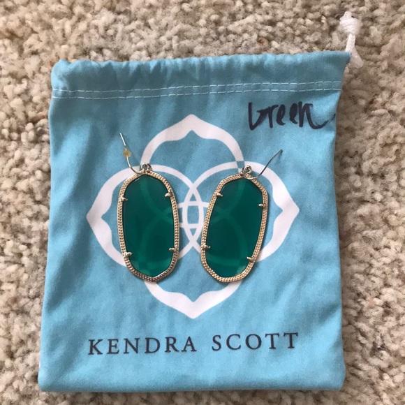 Kendra Scott Jewelry - Kendra Scott Danielle earrings